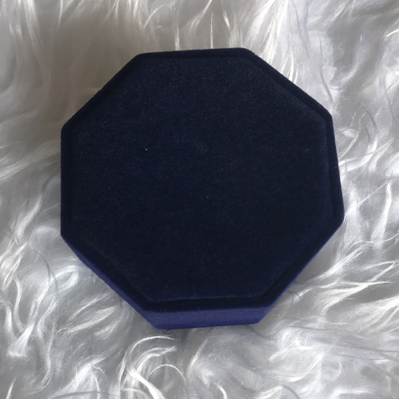 ‼️last call‼️Silver Plated Cubic Zirconia Snowflake Pendant 3Piece Earring Set - Picture 2 of 4